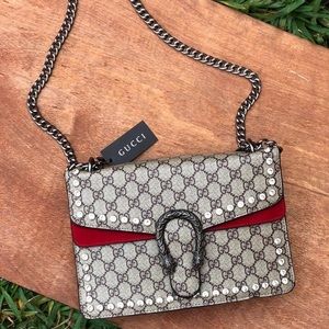 Meet your Posher, Martha